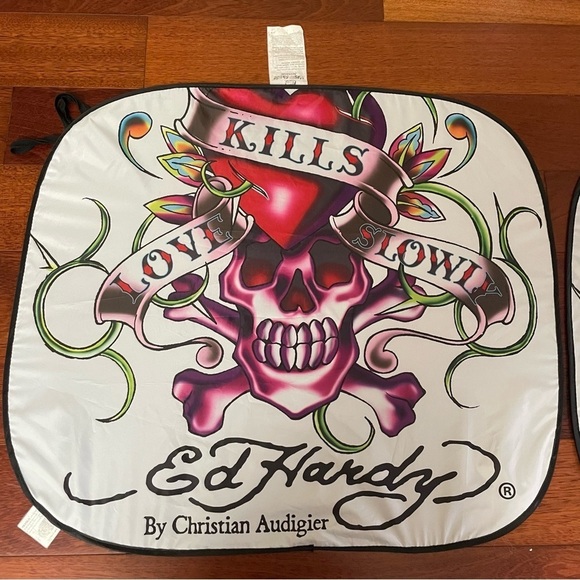 Ed Hardy Love Kills Slowly Car Shade Sunshade Window Sun Visor Cover 25x28 - Picture 2 of 11